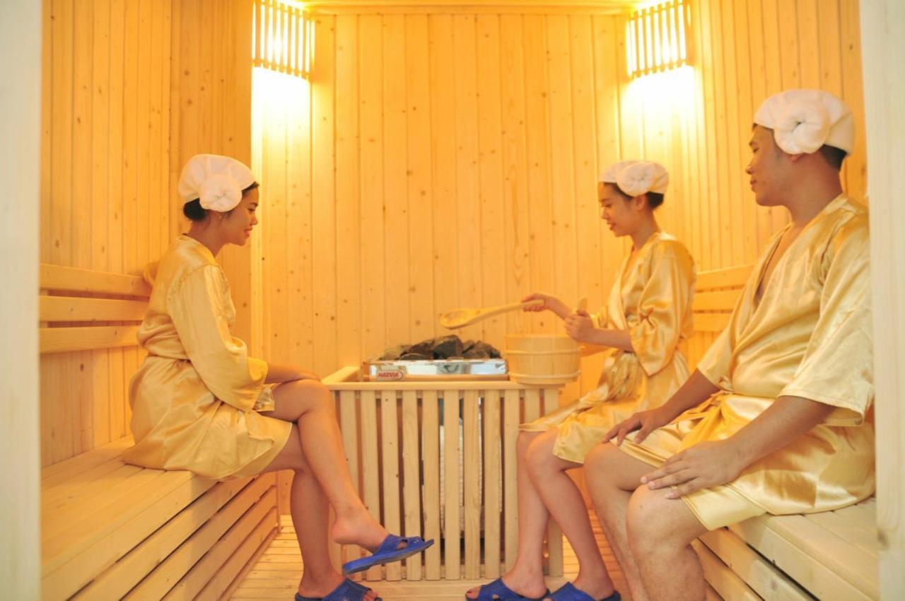 Relax Ha Long Hotel Bagian luar foto
