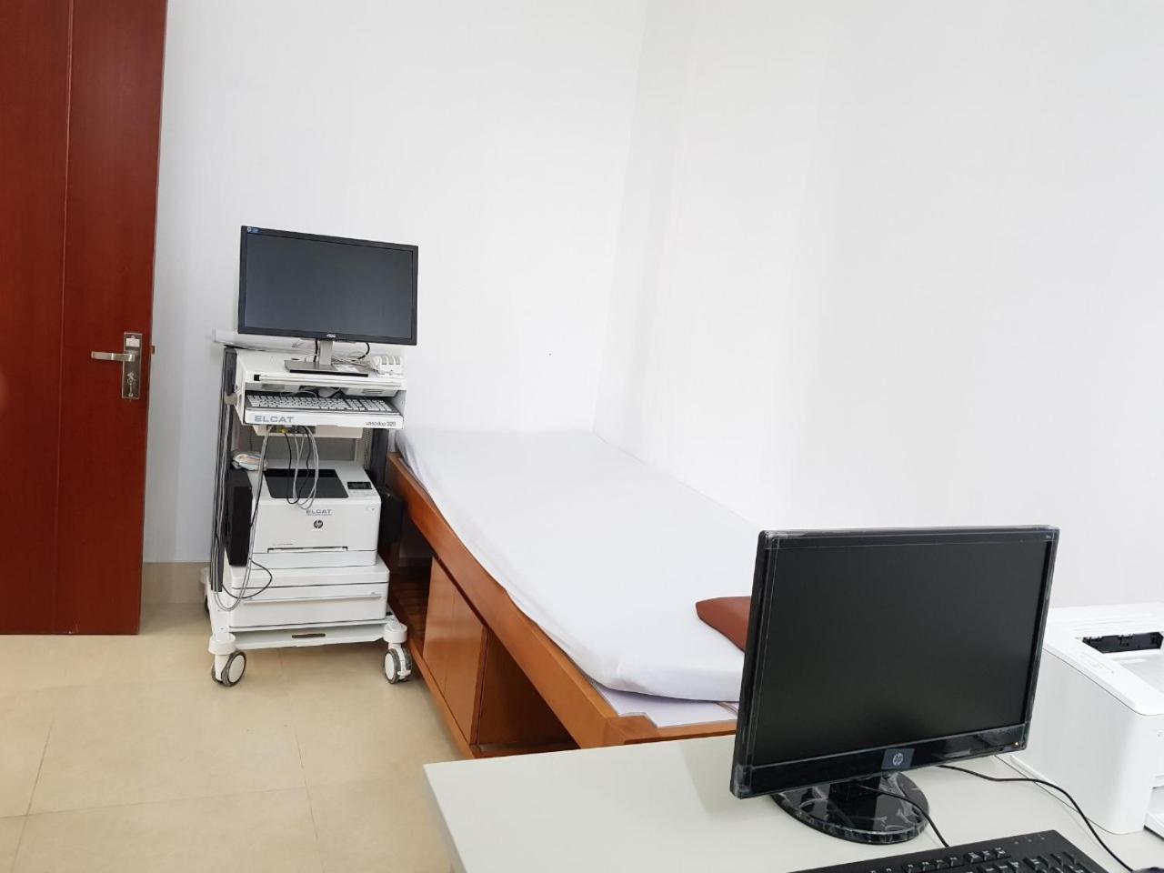 Relax Ha Long Hotel Bagian luar foto