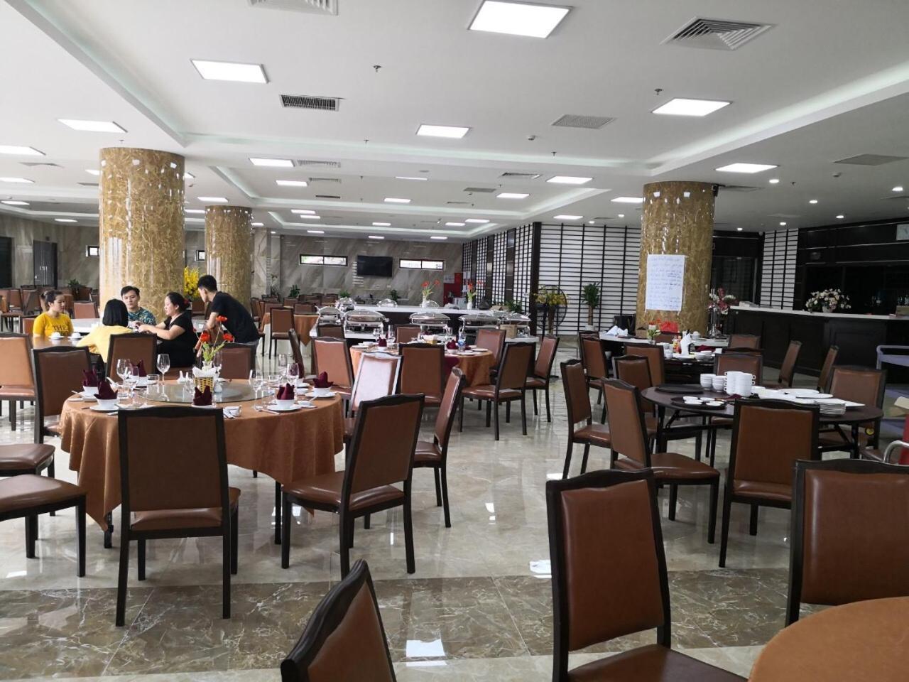 Relax Ha Long Hotel Bagian luar foto